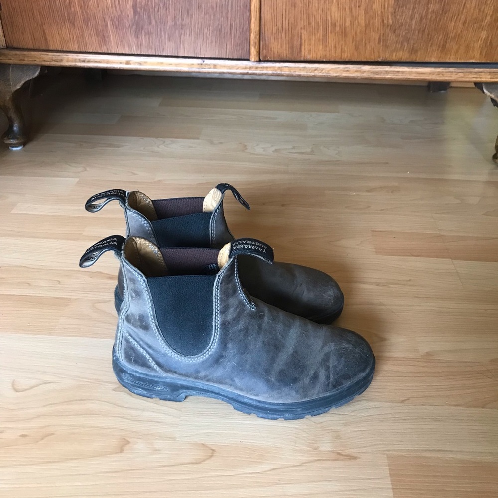 Blundstone Grey boots Size 7